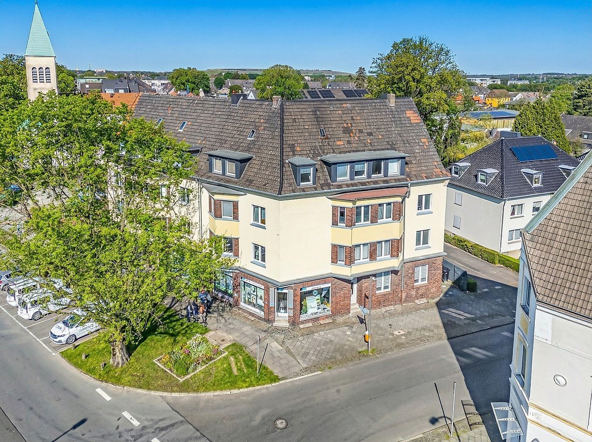 Foto Mehrfamilienhaus in Bochum Laer!