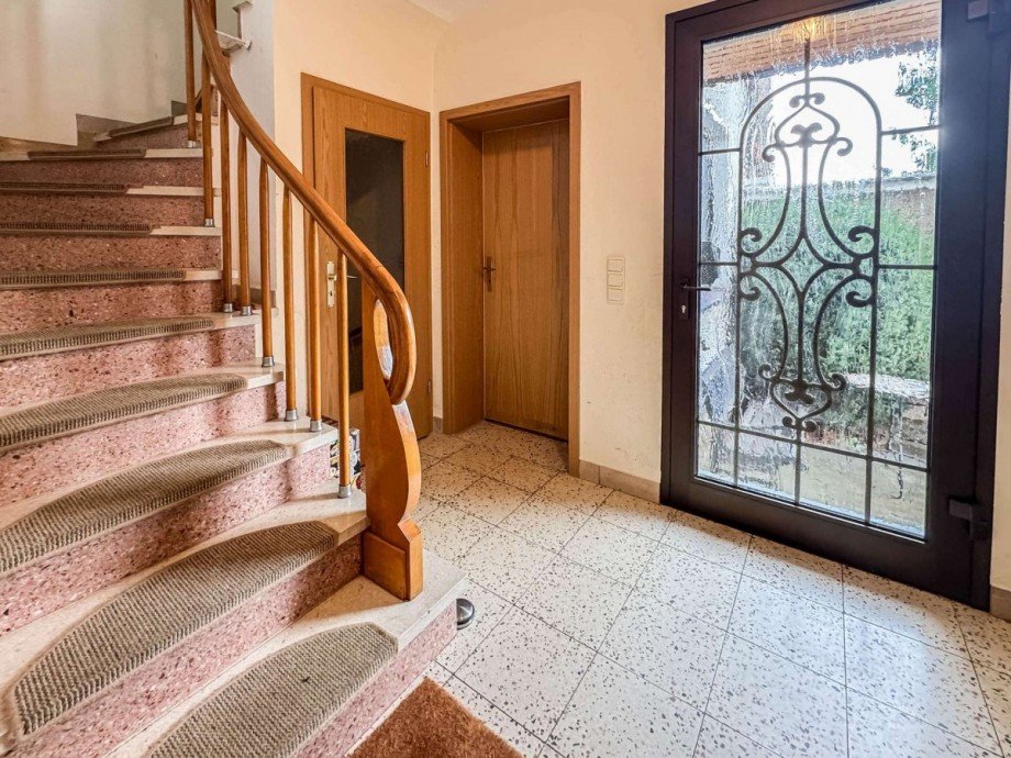 Aufgang zur OG-Wohnung Zweifamilienhaus Hagen