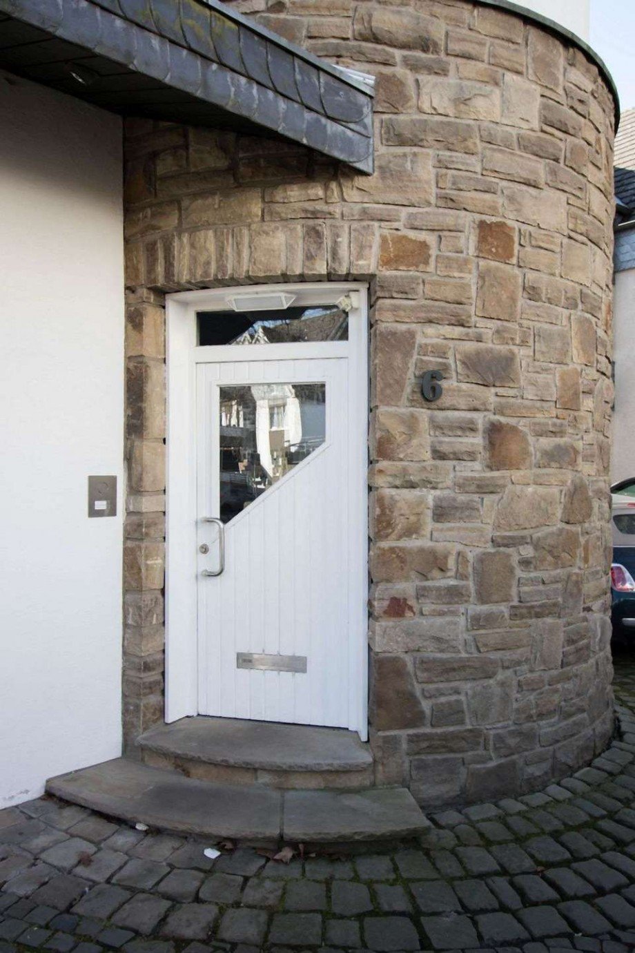 Seitlicher Eingang im Turm B�ro / Praxis Herdecke