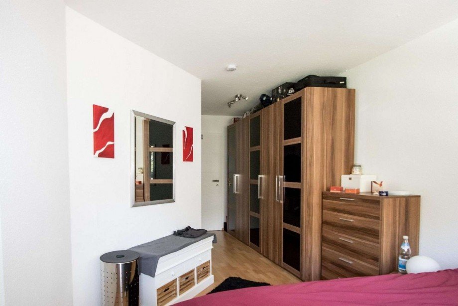 Im Eingangsbereich der Schrank Terrassenwohnung Wetter