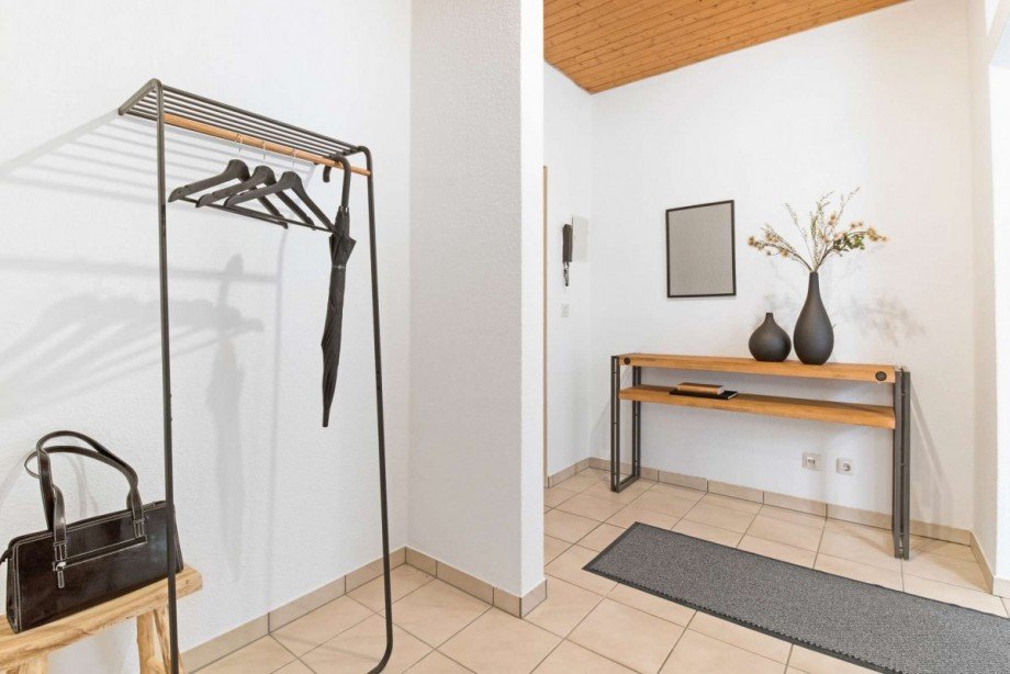 Diele mit Garderobe Dachgeschosswohnung Wetter