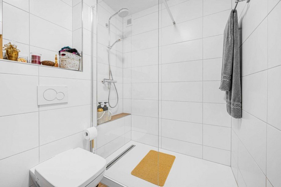 Modernisiertes Duschbad Wohnung Wetter (Ruhr)