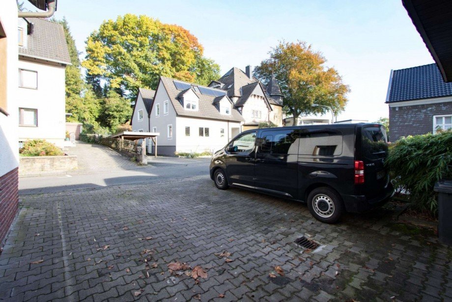 Parkplatz vor der Garage Einfamilienhaus Wetter