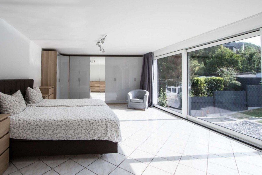 Gro�es Schlafzimmer Doppelhaush�lfte Herdecke