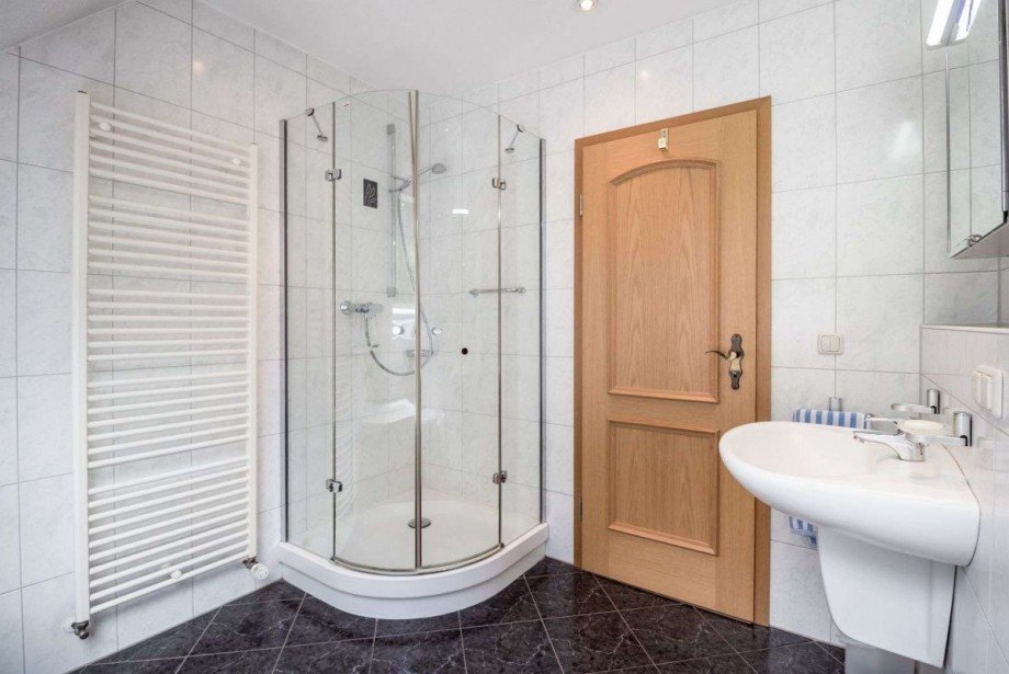 Dusche Dachgeschosswohnung Wetter