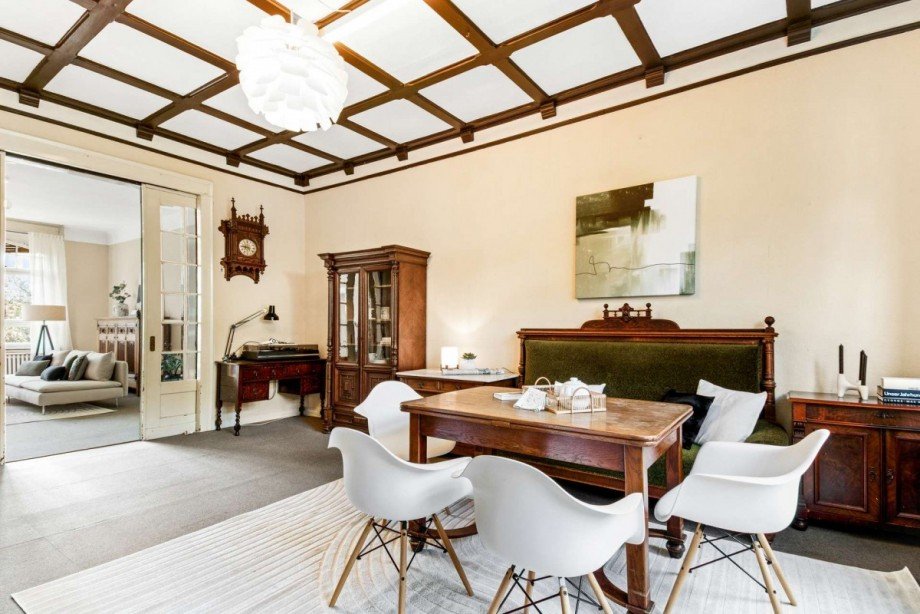 Esszimmer Blick Richtung Wohnsalon Villa Wetter (Ruhr)