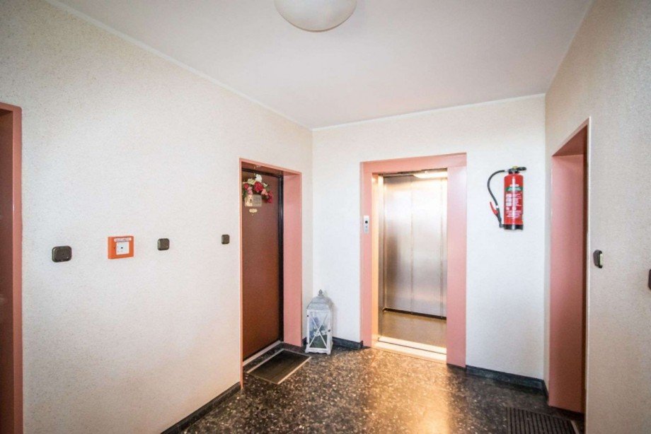 Treppenhaus mit Aufzug Wohnung Witten