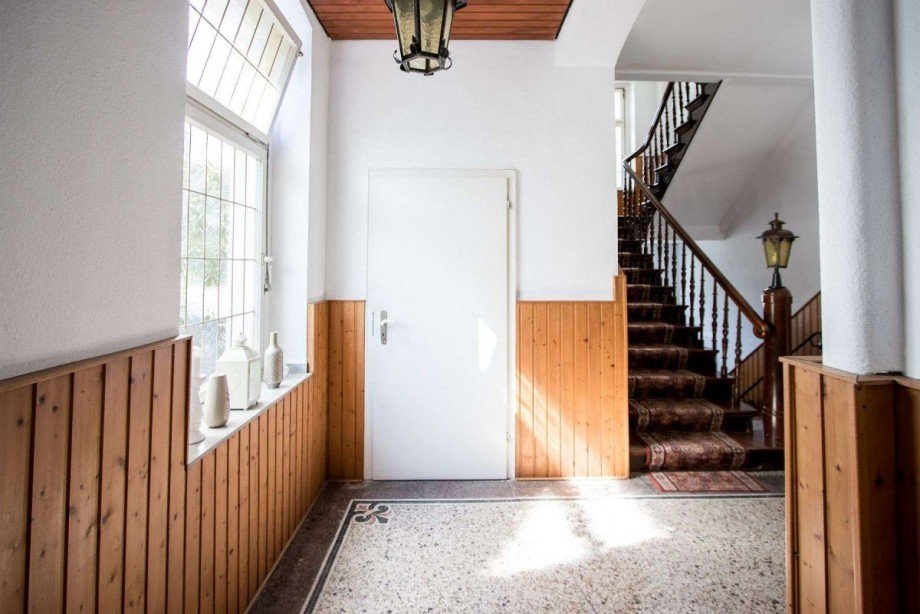 Das gut erhaltene Treppenhaus Dachgeschosswohnung Wetter