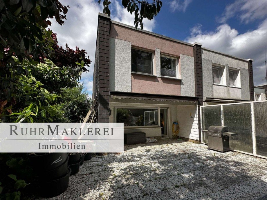 Die S�dseite des Hauses Reihenmittelhaus Wetter