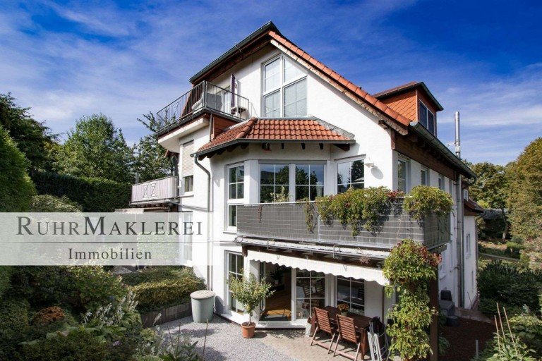 Die Hausr�ckseite Wetter Terrassenwohnung VERKAUFT! ETW mit bezaubernder Wohnatmosph�re in Dorfplatzn�he von Wetter-Volmarstein.