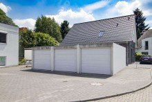 Die mittlere Garage geh�rt zur VERKAUFT! Atmosph�re im Dortmunder S�den - im Herzen von H�chsten, Benninghofer Mark. Barrierefrei!