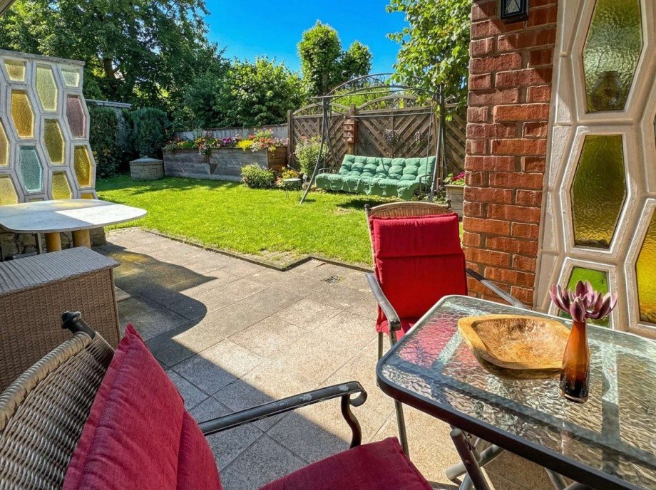 Die teil�berdachte Terrasse Zweifamilienhaus Hagen