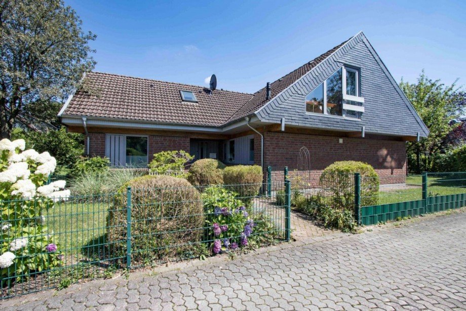 Das Grundst�ck ist komplett ei Einfamilienhaus Ennepetal
