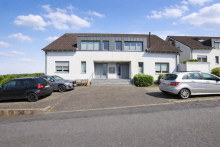 Eingangsseite Maisonette-Eigentumswohnung mit gro�em Balkon, eigenem Garten und Stellplatz in Witten, am Schnee!
