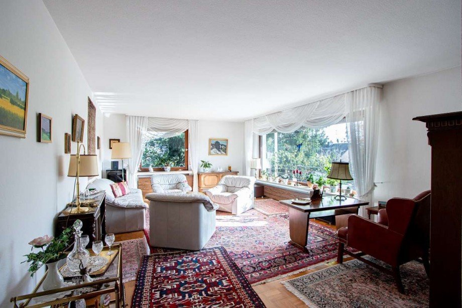 Wohnraum mit Panorama Einfamilienhaus Wetter
