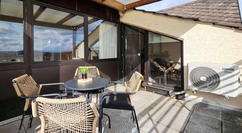 Wunderbar gro� Dachgeschosswohnung Wetter
