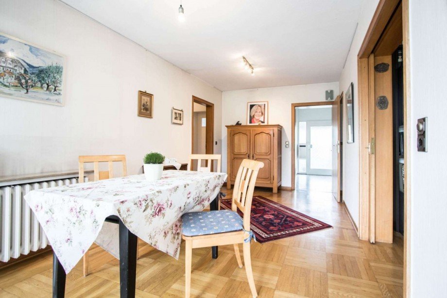 Essbereich, Sicht Richtung Ein Bungalow Marl