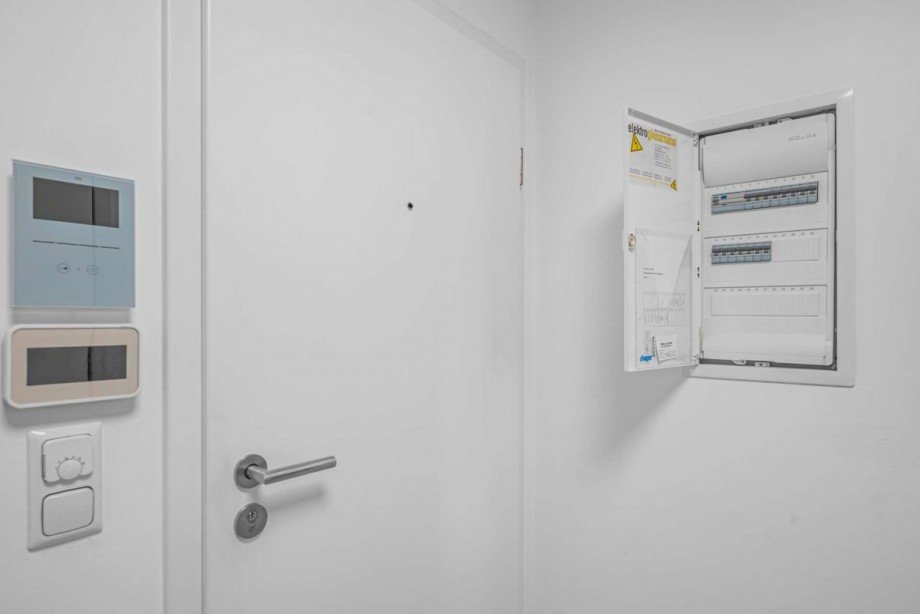 Eingang mit Videosprechanlage Zweifamilienhaus Frechen