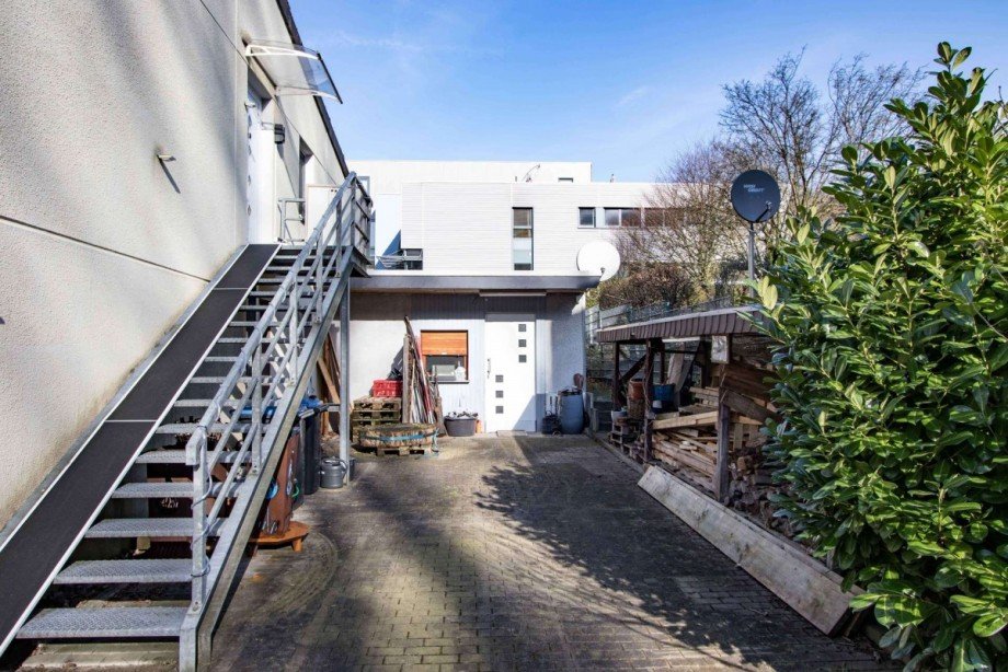 Au�enbereich, Aufgang Loft Haus Herdecke
