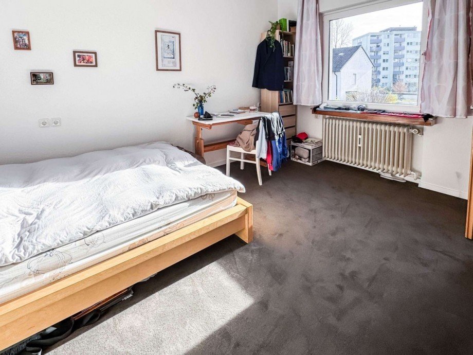 Zimmer 1 mit Zweifamilienhaus Hagen