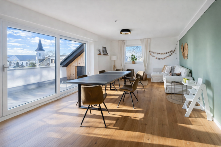 Wohn- Esszimmer Ennepetal - Ennepetal - R�ggeberg Dachgeschosswohnung Wohnen �ber den D�chern von R�ggeberg!