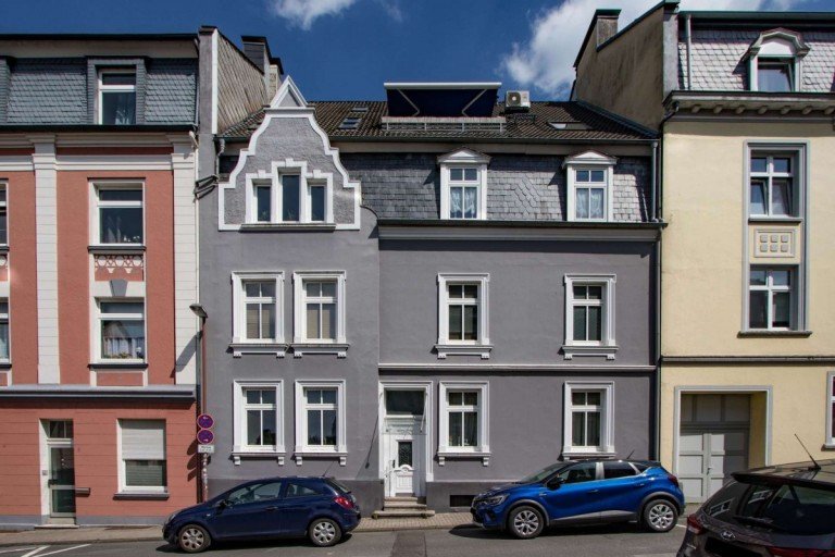 Das Haus Gevelsberg Wohnung VERKAUFT! Stilvolle Altbauwohnung mit gr. Dachterrasse und Doppelgarage im Herzen von Gevelsberg!