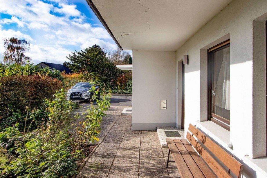 Terrasse und Eingang Einlieger Einfamilienhaus Wetter