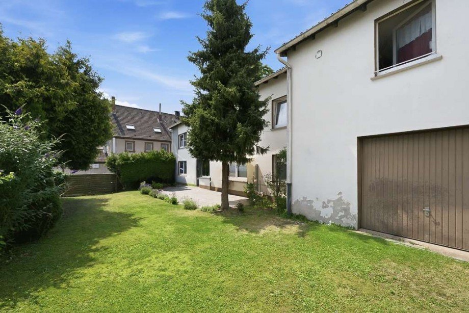 Au�enansicht mit Garten Mehrfamilienhaus Hagen