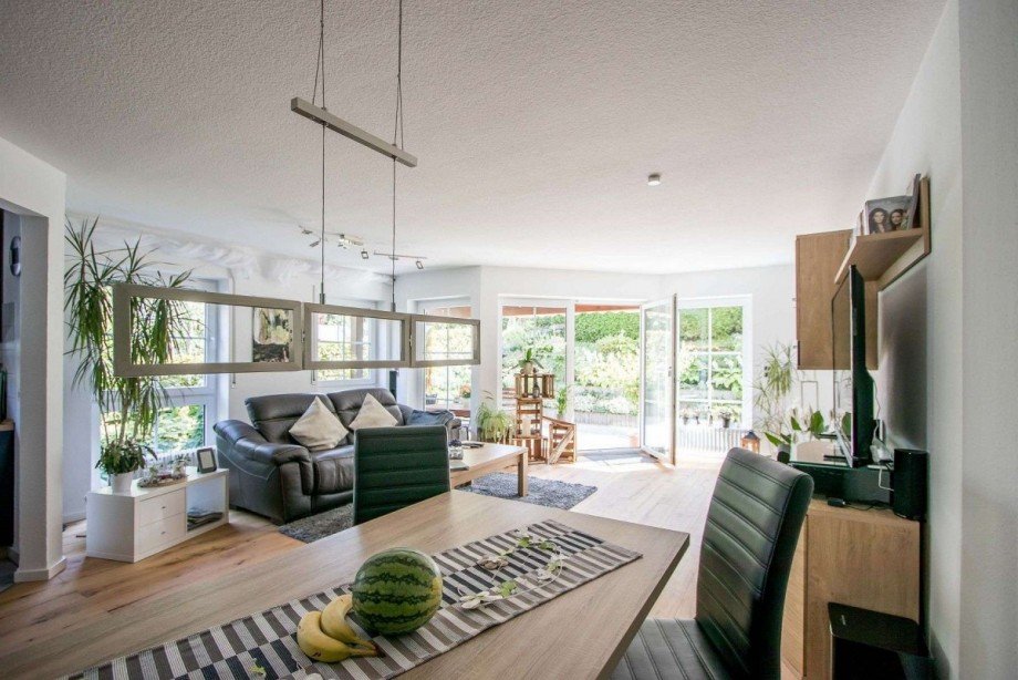 mit Vollholzparkett Terrassenwohnung Wetter