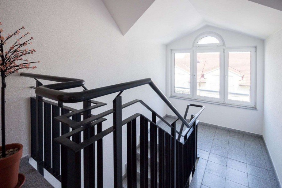 luftiges Treppenhaus Dachgeschosswohnung Bochum