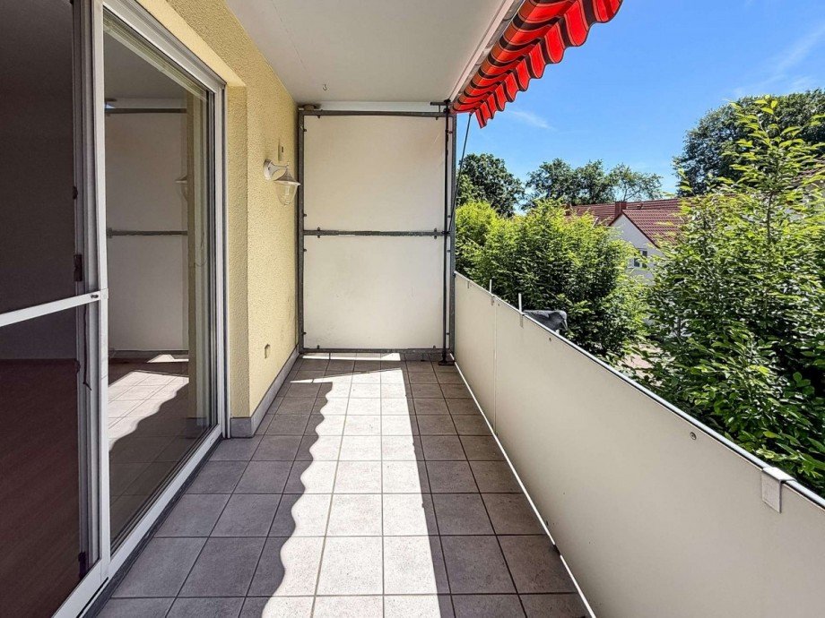 Mit Blick in gr�ne Baumwipfel Wohnung Wetter (Ruhr)