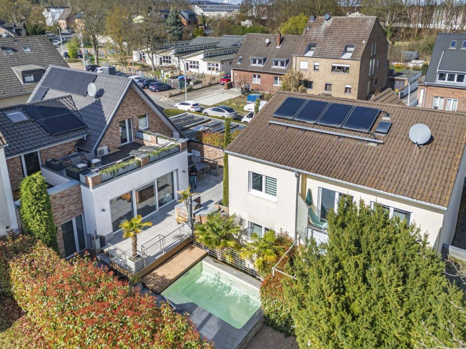 Luftbild Ensemble Gartenansicht Haus Frechen
