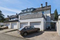 Bild (a82606c84fda64a14361863c2cd89f65): Attraktive Erdgeschosswohnung mit zwei Terrassen und gro�er Doppelgarage in Wetter-Grundsch�ttel!
