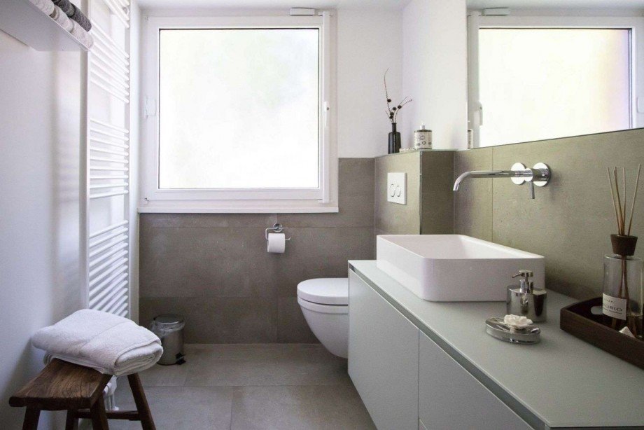 Bad mit ebener Dusche Einliege Mehrfamilienhaus Wetter