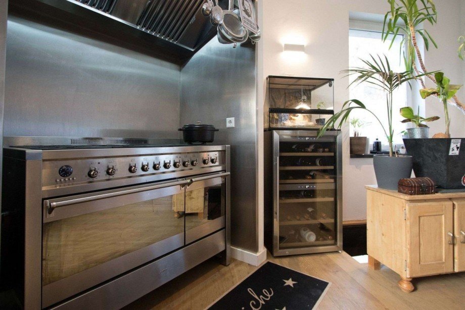 Professionell mit 2 Back�fen, Terrassenwohnung Wetter