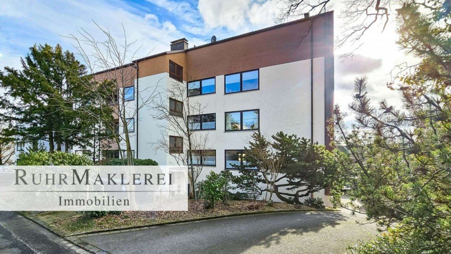 Stra�enseite Dachgeschosswohnung Wetter