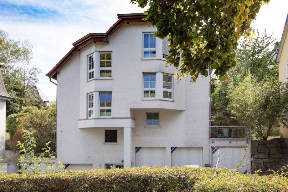 Eingangsansicht Terrassenwohnung Wetter