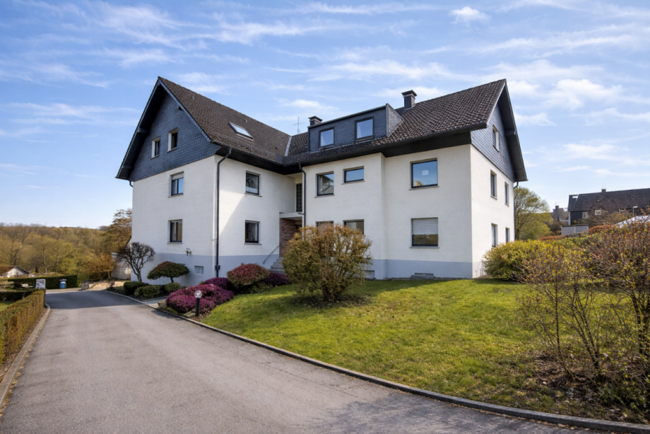 Eingangsseite Dachgeschosswohnung Ennepetal