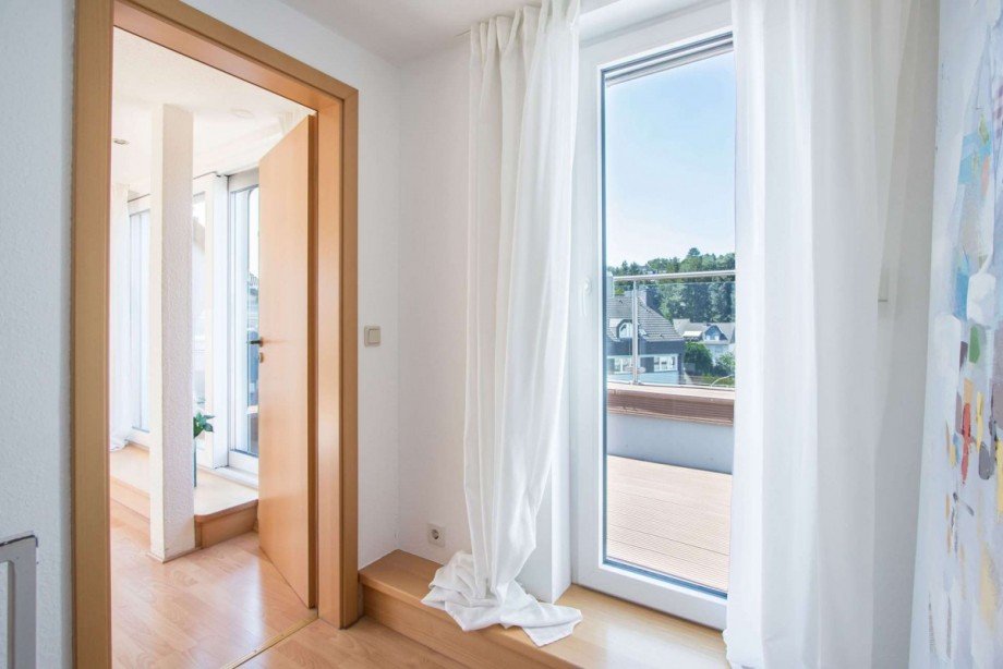 Diele im Studio mit Ausgang zu Maisonettewohnung Wetter