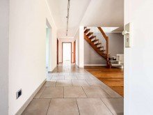 Eingangsbereich EG VERKAUFT! Einfamilienhaus mit Einliegerwohnung in bevorzugter Wohnlage von Wetter-Grundsch