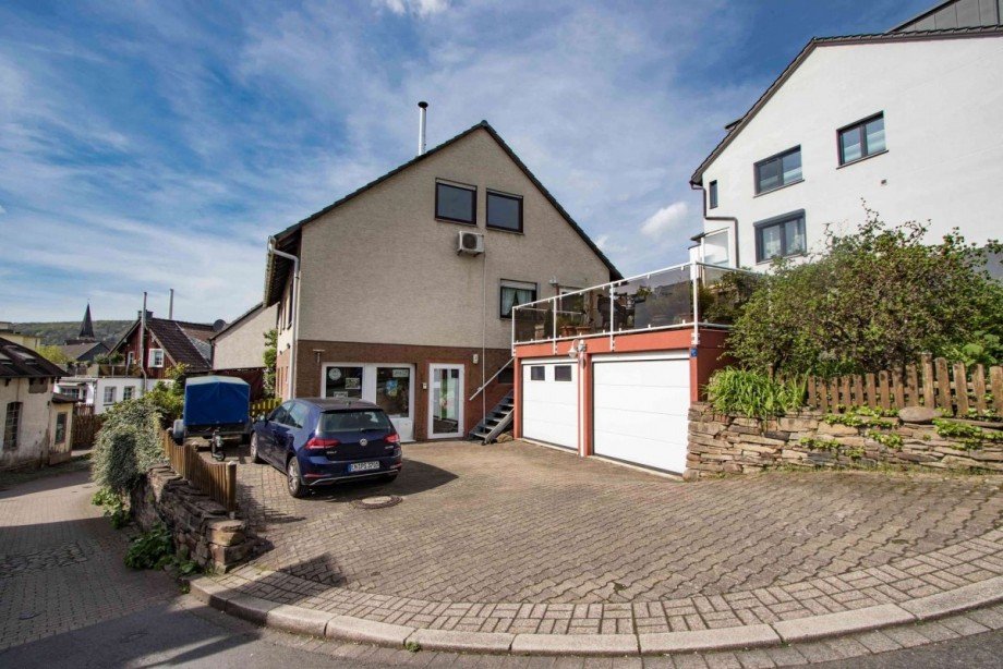 Doppelgarage und Parkm�glichke Einfamilienhaus Herdecke