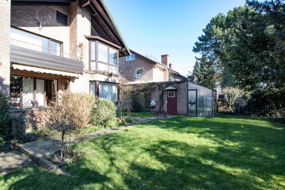 Blick auf das Nebengeb�ude Einfamilienhaus Marl