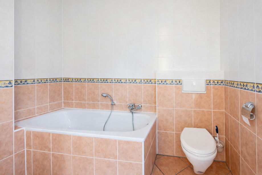 mit Wanne Doppelhaush�lfte Wetter (Ruhr)