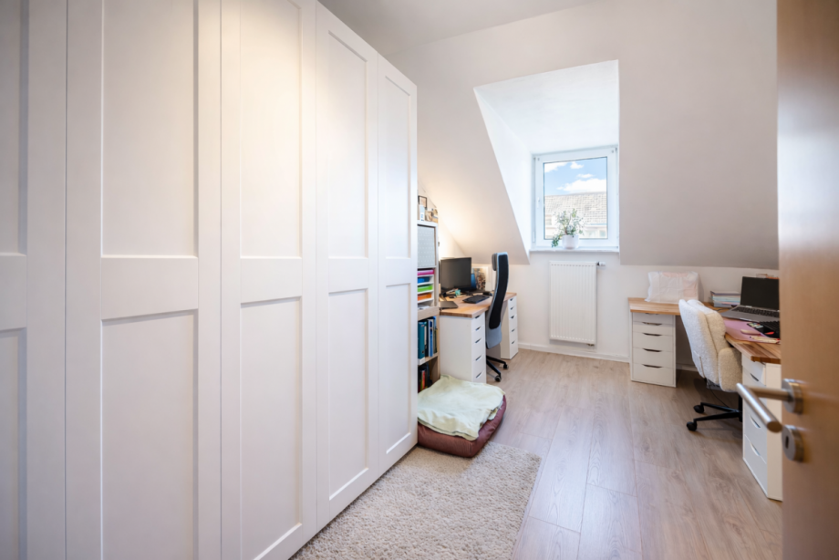 Kind 2 Dachgeschosswohnung Wetter (Ruhr)