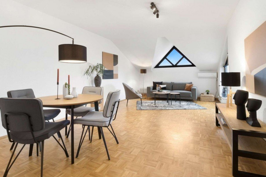 Wohnzimmer Dachgeschosswohnung Wetter