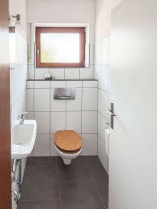 G�ste-WC EG VERKAUFT! Einfamilienhaus mit Einliegerwohnung in bevorzugter Wohnlage von Wetter-Grundsch