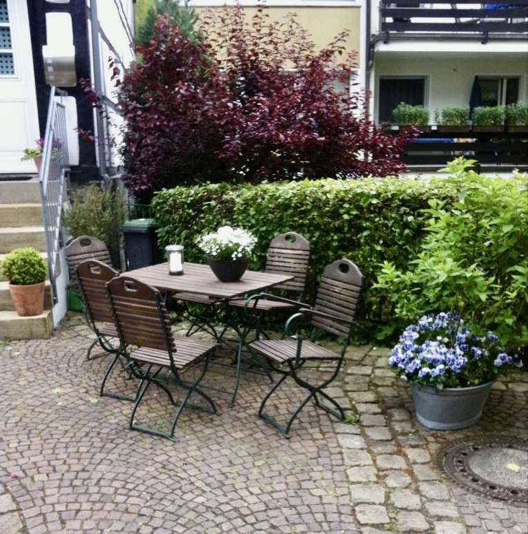 Belebter Au�enbereich Einfamilienhaus Wetter